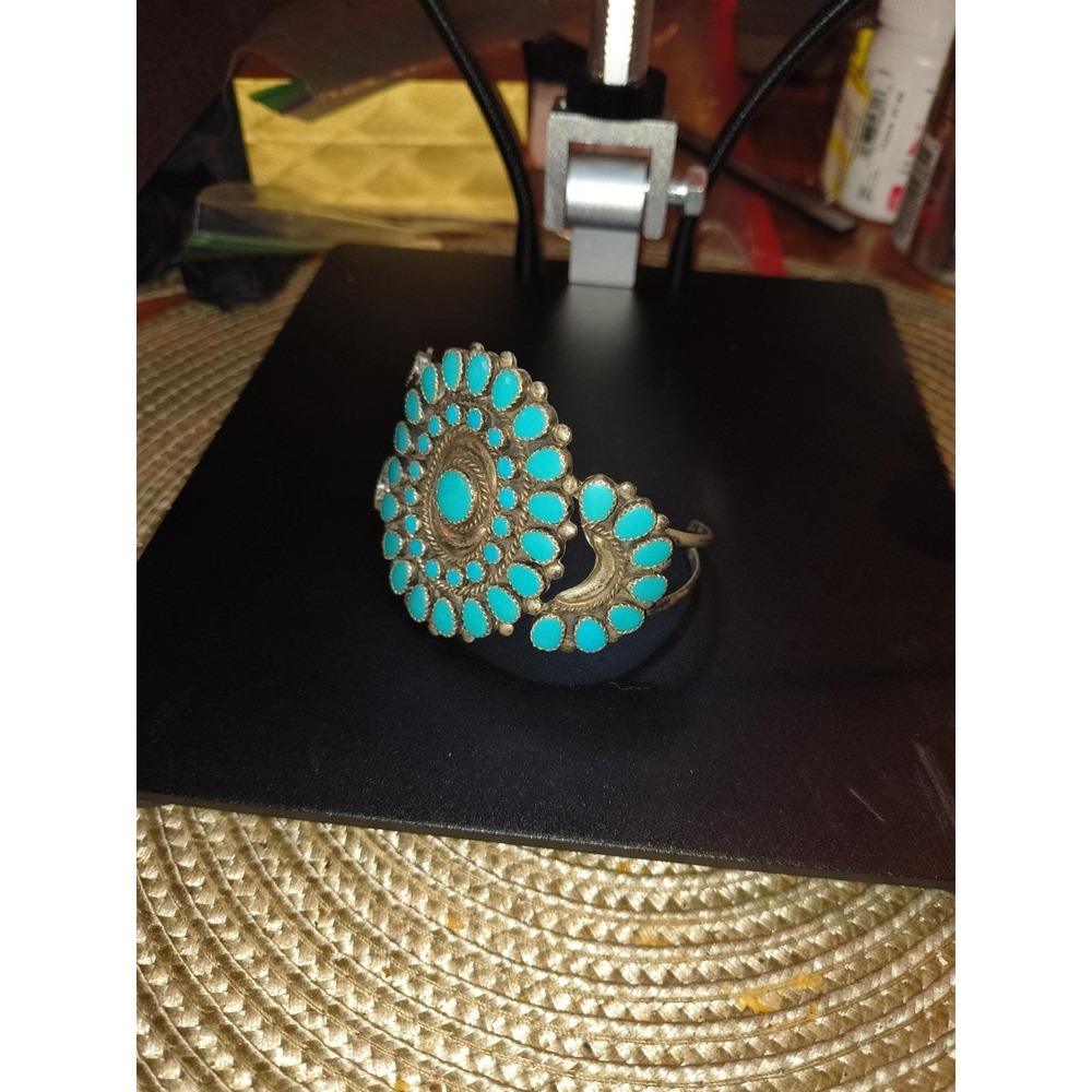 Vintage Sterling Silver Native American Zuni Needlepoint Cuff Bracelet Gorgeous - Picture 2 of 10